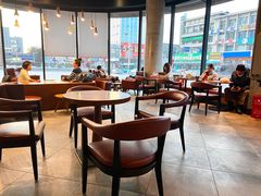 大堂-星巴克(延吉百利城店)