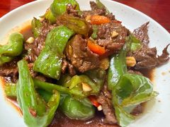 小炒黄牛肉-芦茨金富饭庄·25年老字号·专做稻草鸡