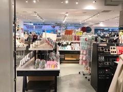 -纪念日百货(万达广场店)