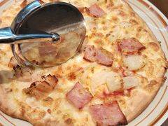 培根鸡肉双拼披萨-萨莉亚意式餐厅(杭州滨江天街店)