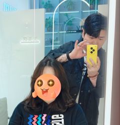 -DO A HAIRSTYLE