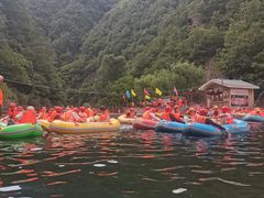 -秦岭峡谷漂流景区