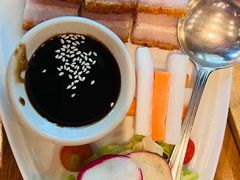 -Chom Cafe and Restaurant