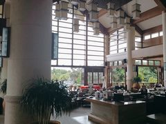 -亚龙湾喜来登·美景台大堂吧