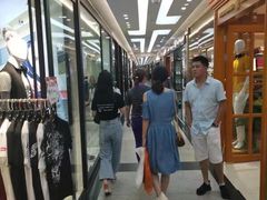 -广州白马服装市场