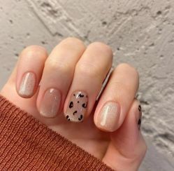 -媄甲诗美甲美睫