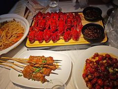 -肥肥虾庄·金牌油焖大虾(沙湖店)