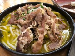 酸汤肥牛-外婆船宴餐厅·外婆喊你回家吃饭