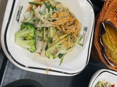 -魏家凉皮(郑州东站店)