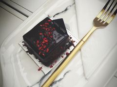 -UNI UNI(环亚凯瑟琳店)