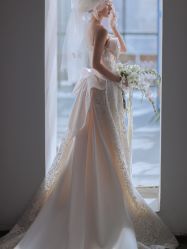 -艾米丽婚纱礼服