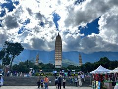 -三塔倒影公园