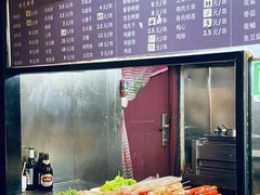 自助取餐区-万记麻辣烫国展总店