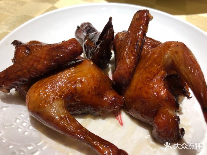 石岐佬中山菜馆(张溪店)驰名石岐乳鸽图片