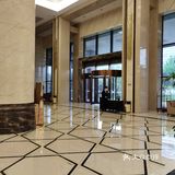 地下室有车位（住宿完领停车券）