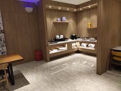 -汉庭优佳(上海娄山关路地铁站店)