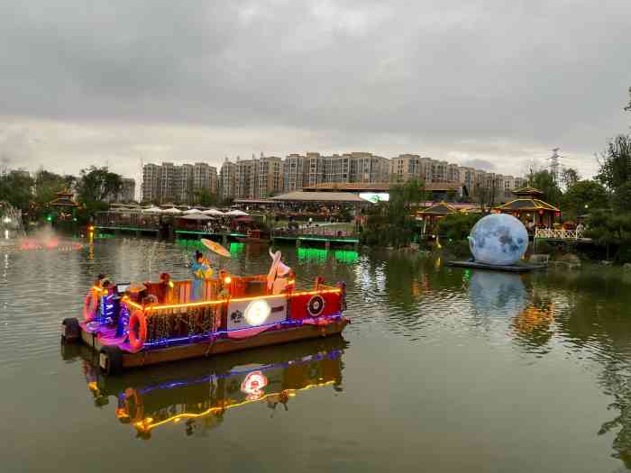 沸腾都火公园火锅-"环境的确不错～ 适合家人一起聚餐～ .