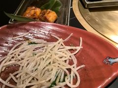 -山川小町·极番烧肉(新地假日广场店)