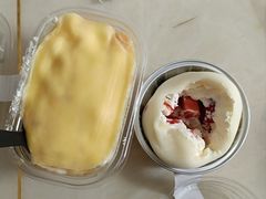 -蜜蜂小象·榴莲千层蛋糕(时代汇11栋店)