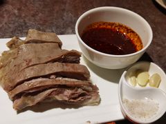 手抓羊肉半斤-贯贯吉·清真餐厅(浙江中路店)