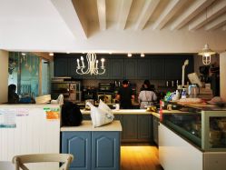 -明匠曲蛋糕西点屋(穗花新村店)