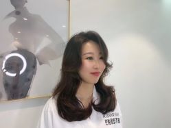 -BULB STUDIO 巴柏明星发型工作室