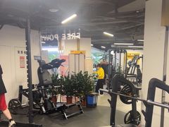 -超鹿运动(达信大厦店)