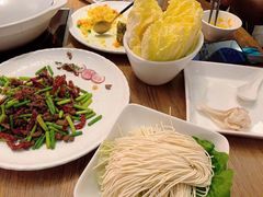 -拾味馆·浓鲜骨汤(光谷天地店)