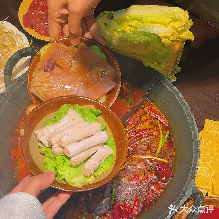 武汉正宗的重庆社区老火锅！