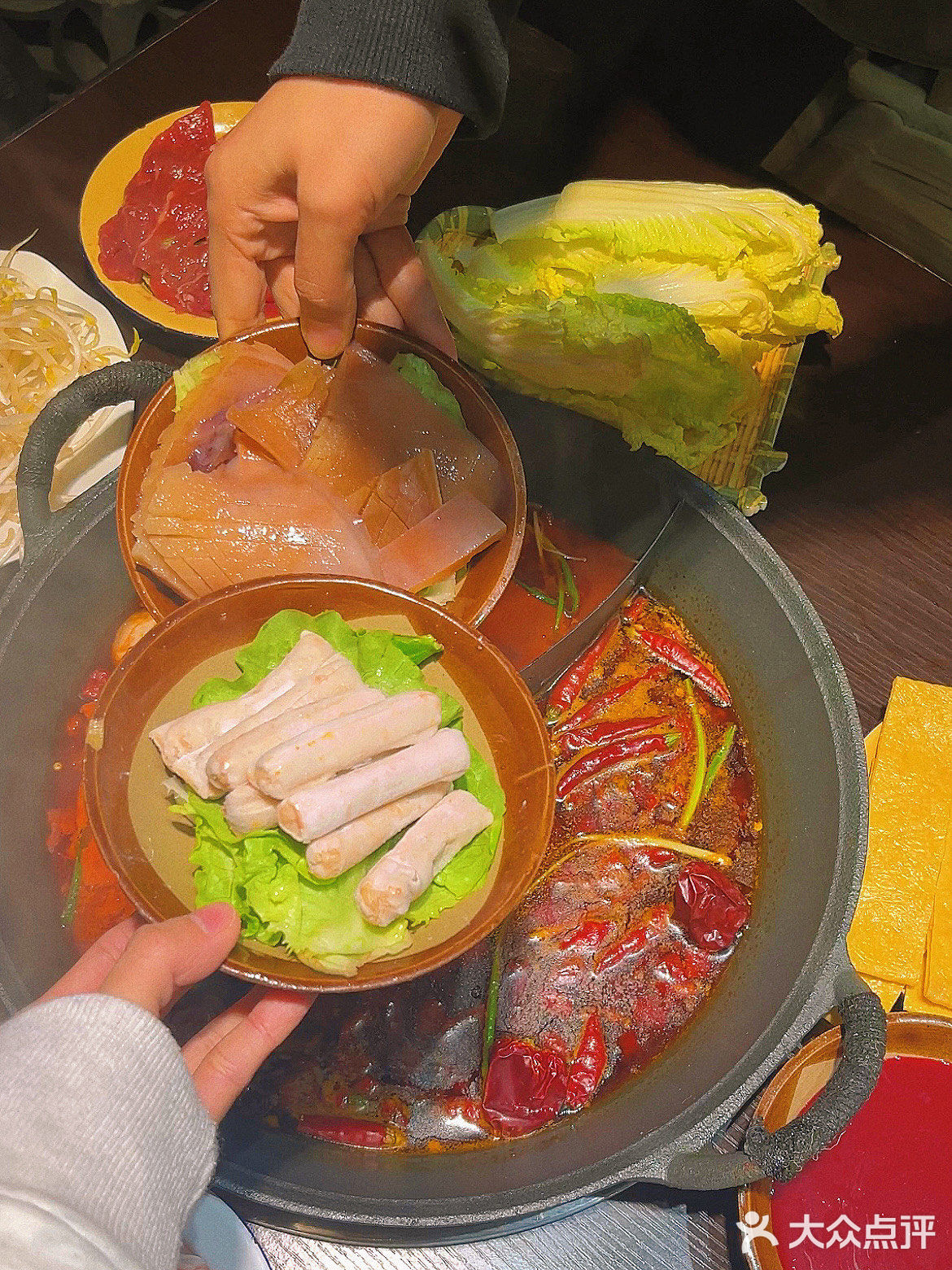 武汉正宗的重庆社区老火锅！