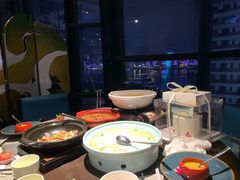 -江上荟·创意中国菜(绿地缤纷城店)