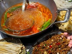 -王奋斗贵州酸汤牛肉火锅