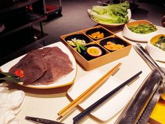 -海底捞火锅鲜切牛肉主题店(长寿路店)