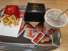 -麦当劳(杭州西湖银泰百货店)