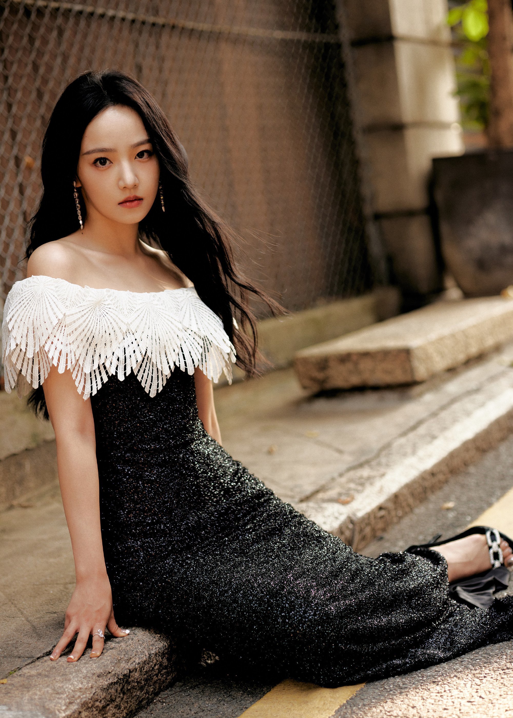 吴佳怡全新红毯造型,公主范儿十足!