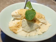 酥皮奶豆腐-新白鹿餐厅(金鹰新街口店)