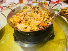 干锅手撕包菜-鹤乡东北菜(崮山路店)