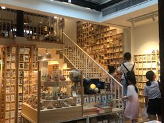 -猫的天空之城概念书店(苏州平江店)