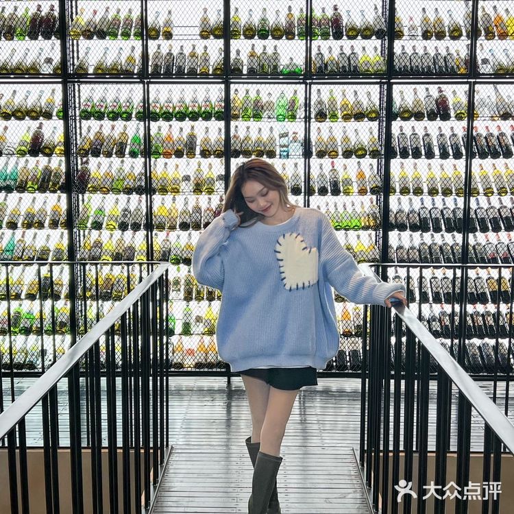 微醺重庆🌙沉浸式氛围感酒窖拍照超出片✨