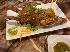 蒜蓉龙虾-两兄弟Song Pee Nong(2号店)