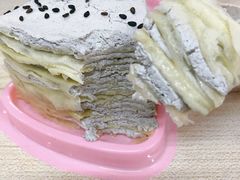 黑芝麻千层切角-老婆很芒榴莲千层蛋糕(丽泽桥店)