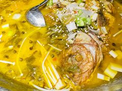 -小凤庭·地道湖北菜武昌鱼·藕汤(38年黄鹤楼店)