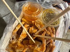 -席娜卡琳火车铁道夜市