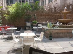 -潮一不贰·法式甜品·生日蛋糕·西式简餐(外滩店)