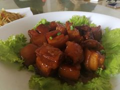 红烧肉-芽庄老成都川菜馆