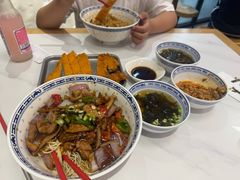 -鲁达面馆本帮风味(共康东路店)