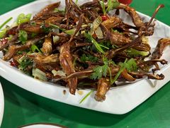 -超越海鲜屋(飞龙物业店)