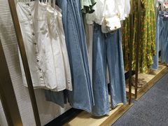 -URBAN REVIVO(济南世茂广场店)