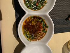 -余欢领鲜火锅(新街口店)