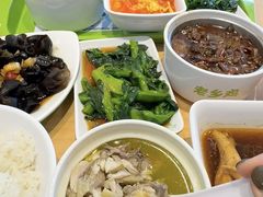 -老乡鸡(亳州路天庆大厦店)